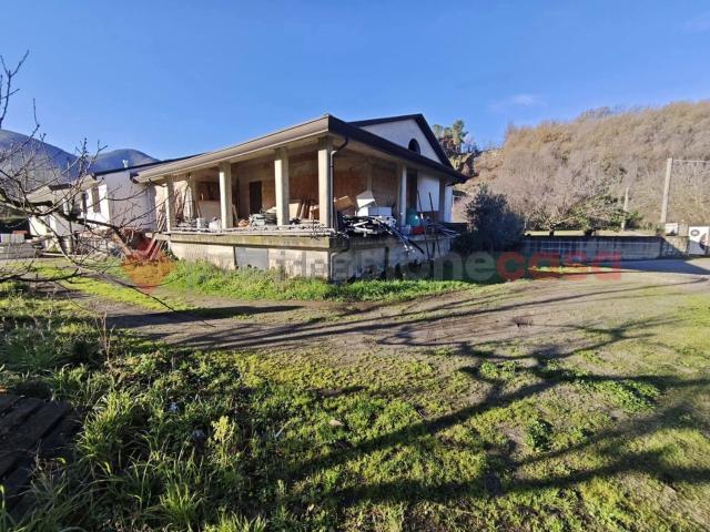 Casa in vendita a Mercato San Severino, Campania