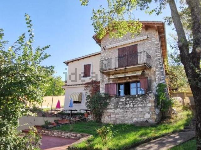 Casa in vendita a Trevi, Umbria