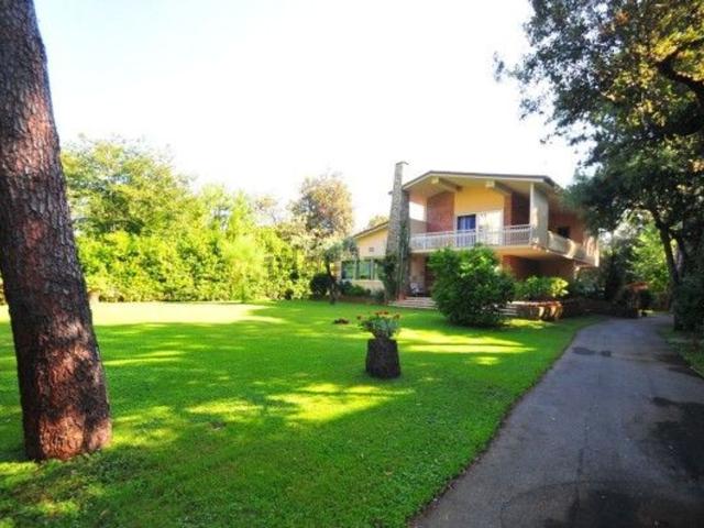Casa in vendita a Tonfano, Toscana