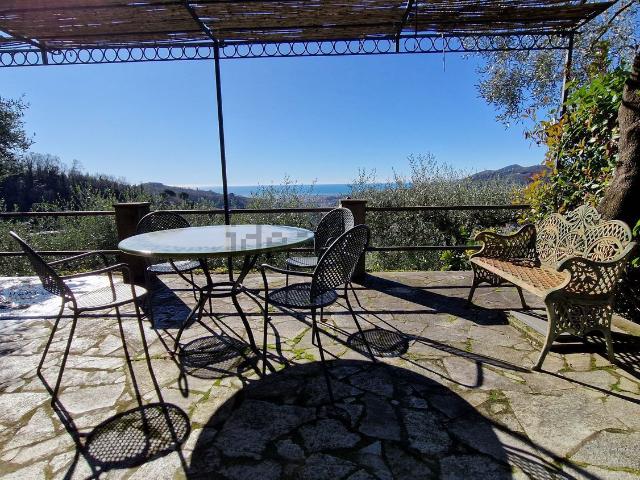 Casa in vendita a Panesi, Cogorno