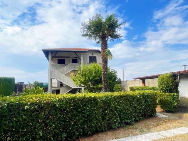 Casa in vendita a Magnago, Lombardia
