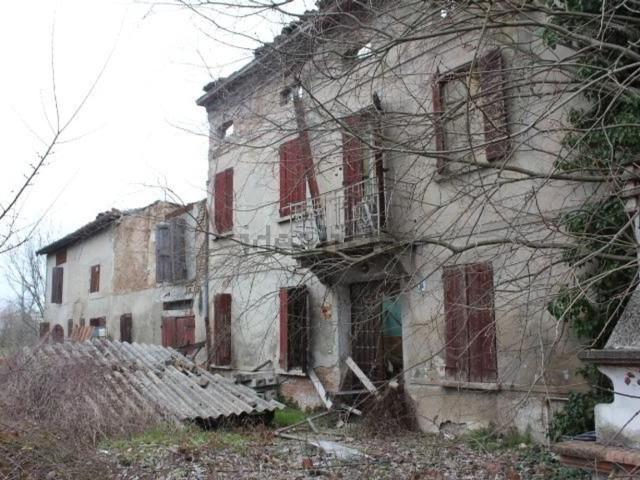 Casa in vendita a Bassa Reggiana, Re