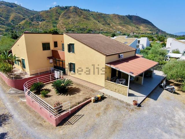 Casa in vendita a Mazzaforno, Cefalù