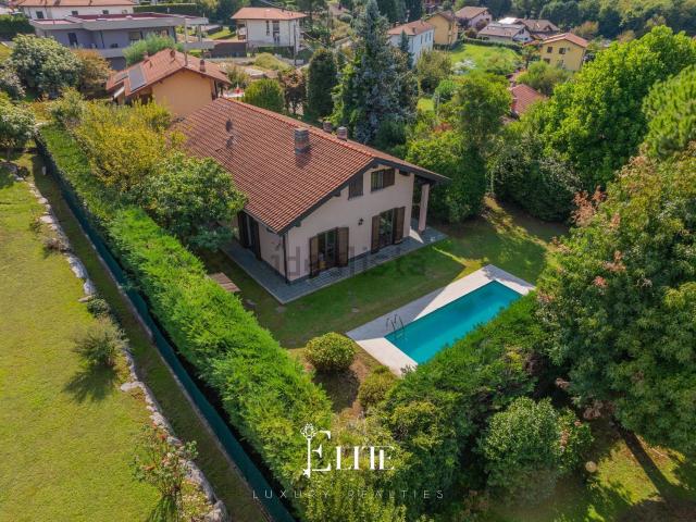 Casa in vendita a Vergiate, Lombardia