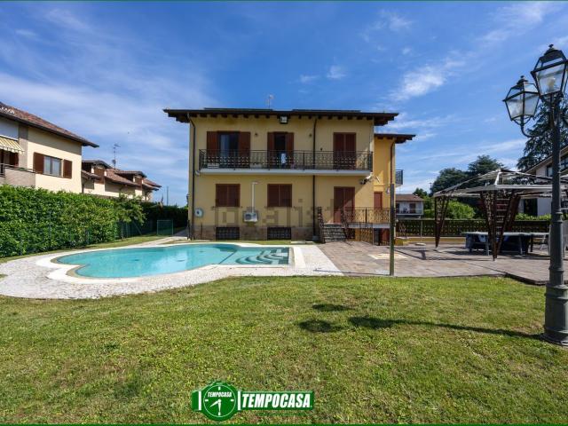 Casa in vendita a Bellusco, Lombardia