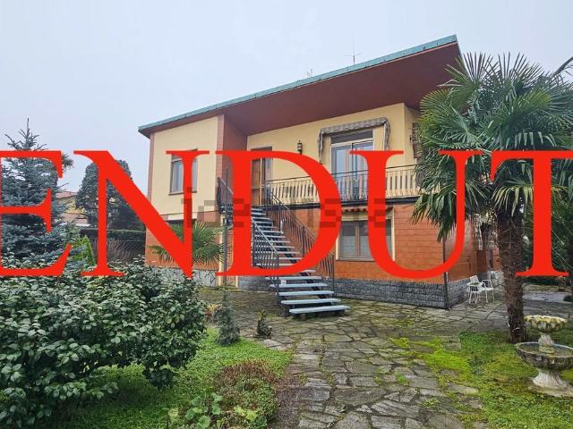 Casa in vendita a Robecchetto Con Induno, Lombardia