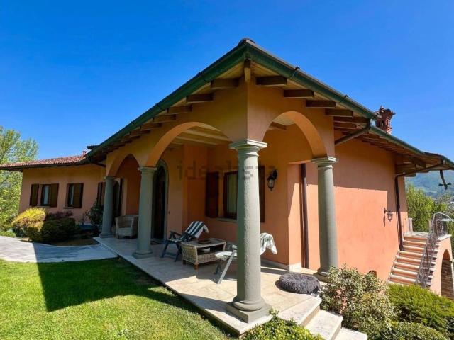 Casa in vendita a Leffe, Lombardia