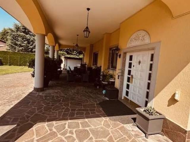 Casa in vendita a Socco, Fino Mornasco