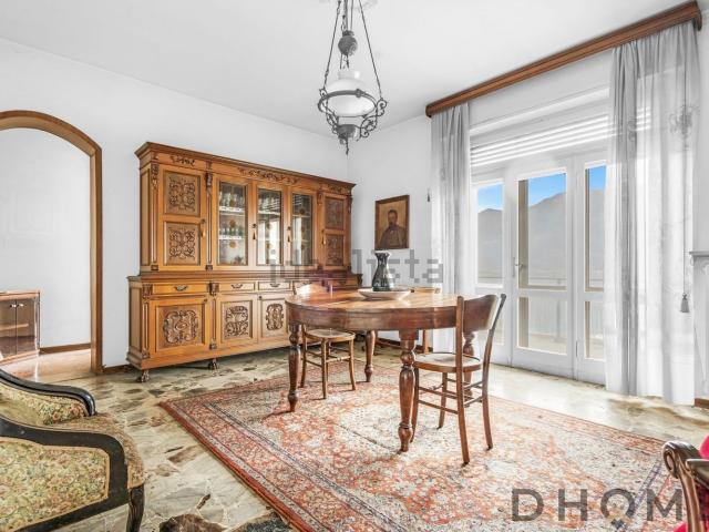 Casa in vendita a Lovere, Lombardia
