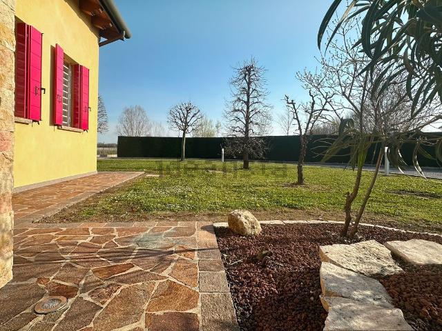 Casa in vendita a Carrara San Giorgio, Veneto