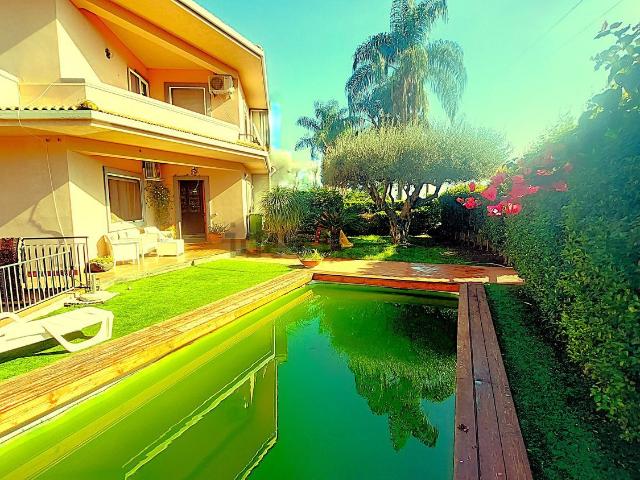Casa in vendita a Giarre, Sicilia