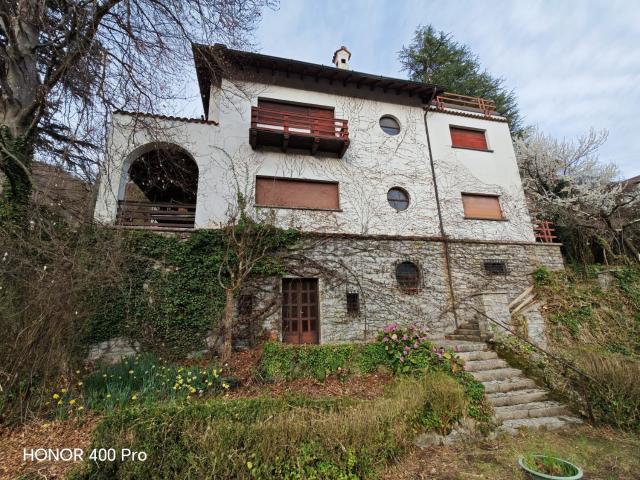 Casa in vendita a Biazzeno, Dizzasco