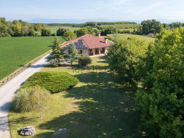 Casa in vendita a Rivignano Teor / Rivignan Teôr, Flambruzzo
