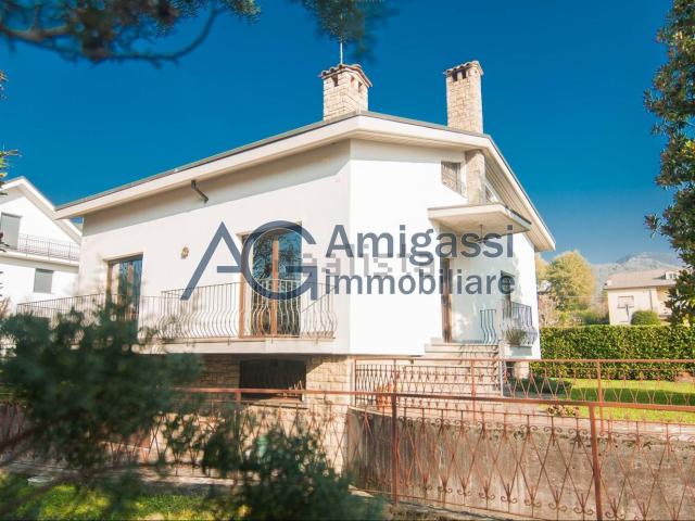 Casa in vendita a Bruntino, Villa d'Almè