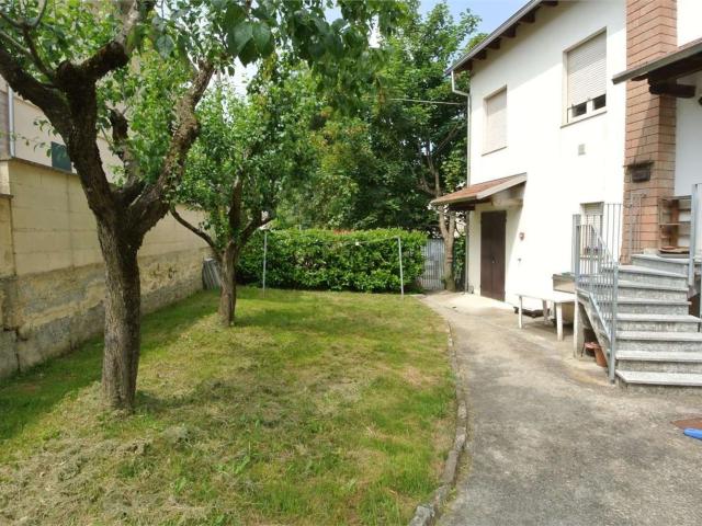 Casa in vendita a Tizzano Val Parma, Reggio Emilia