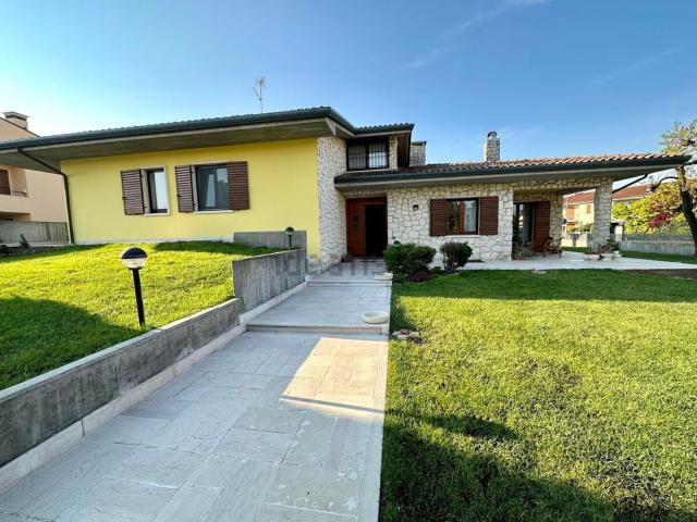 Casa in vendita a Soave, Veneto