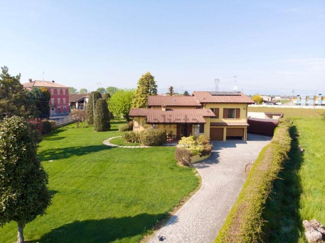 Casa in vendita a Calvisano, Lombardia
