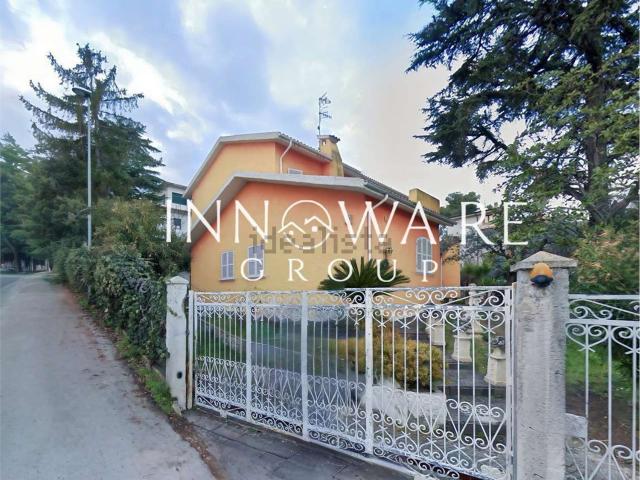 Casa in vendita a San Filippo Neri, Marche