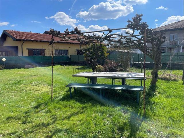 Casa in vendita a Sesona, Vergiate