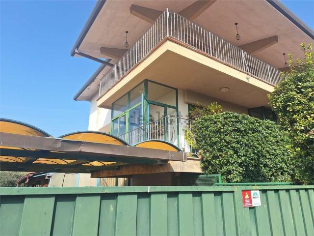Casa in vendita a Massa e Cozzile, Toscana