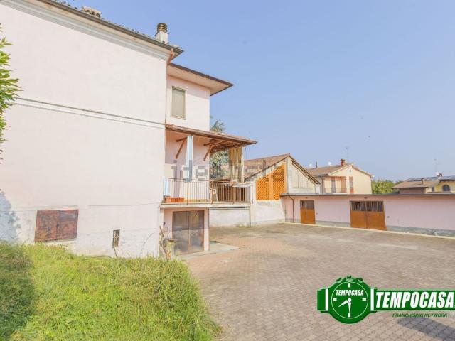 Casa in vendita a Cava Manara, Lombardia