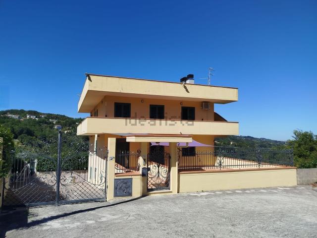 Casa in vendita a Guardiagrele, Abruzzo