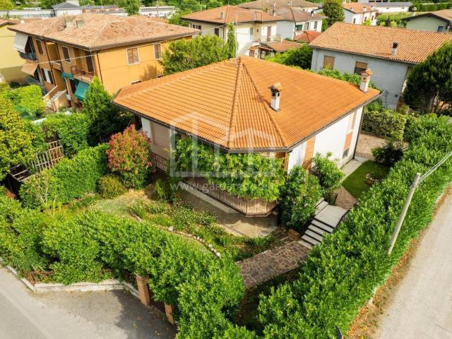 Casa in vendita a Monzambano, Lombardia