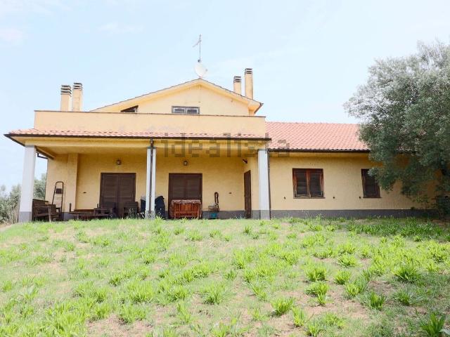 Casa in vendita a Vetralla, Lazio
