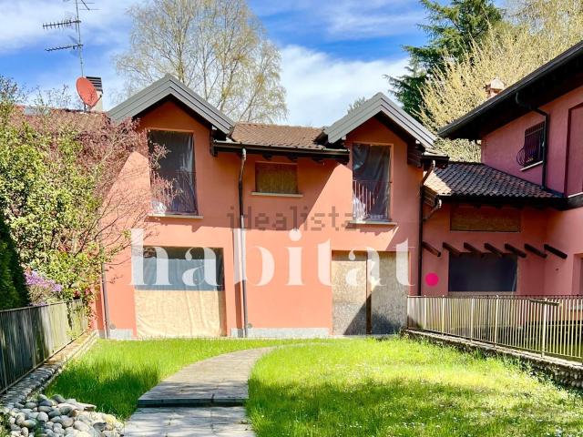 Casa in vendita a Varese, Lombardia