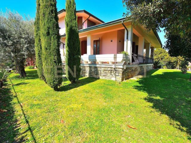 Casa in vendita a Uzzano E Castello, Toscana