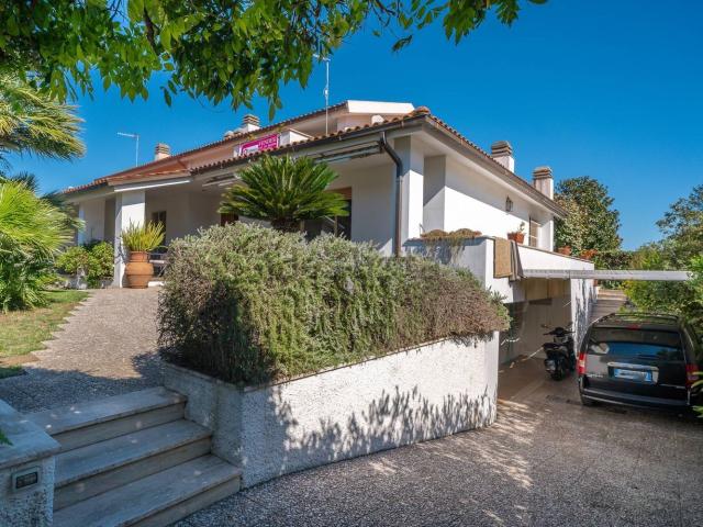 Casa in vendita a Montalto Di Castro, Lazio