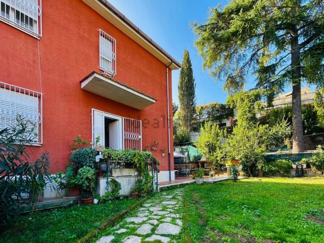 Casa in vendita a Spinaceto, Roma