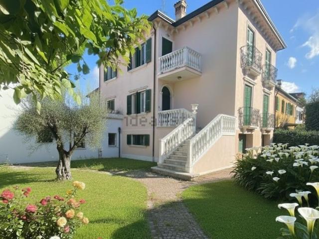 Casa in vendita a Padova, Veneto