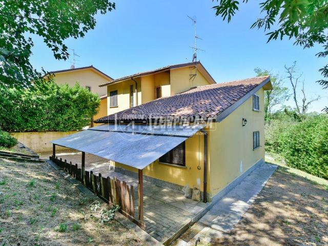 Casa in vendita a Montorfano, Lombardia