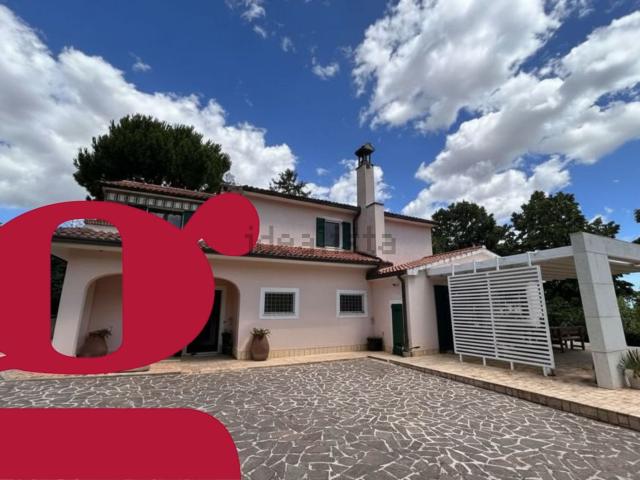 Casa in vendita a Marche, Macerata