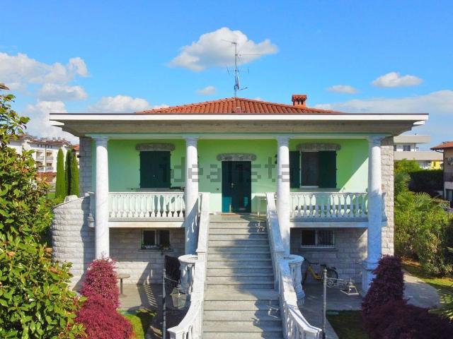 Casa in vendita a Stezzano, Bergamo