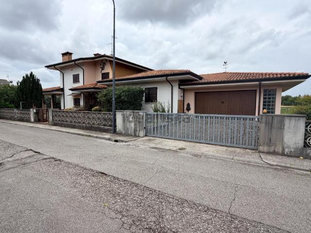 Casa in vendita a Cavalicco / Cjavalì, Tavagnacco / Tavagnà
