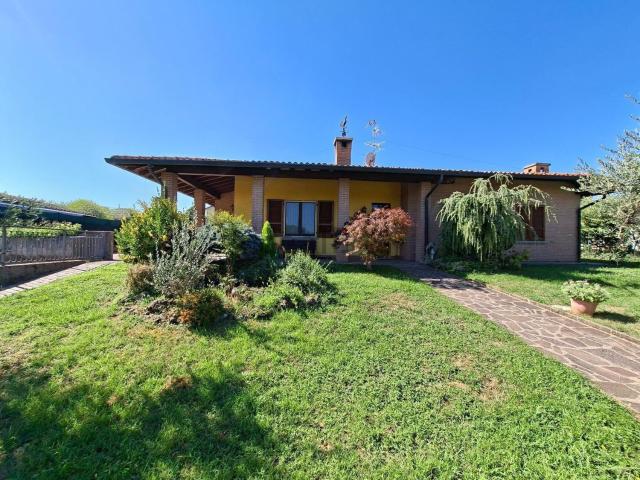 Casa in vendita a Villaggio Famiglia, Rovato