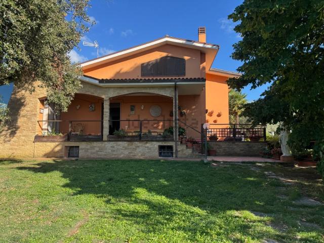 Casa in vendita a Borgo Le Carcarelle, Viterbo
