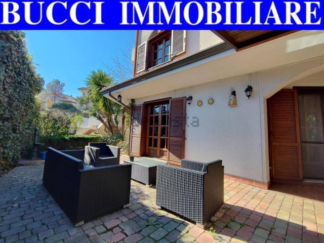 Casa in vendita a Pescara Colli, Pescara