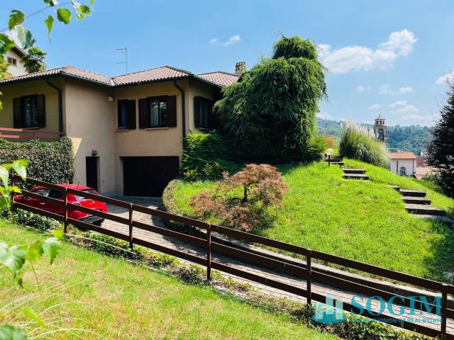Casa in vendita a Albate, Como