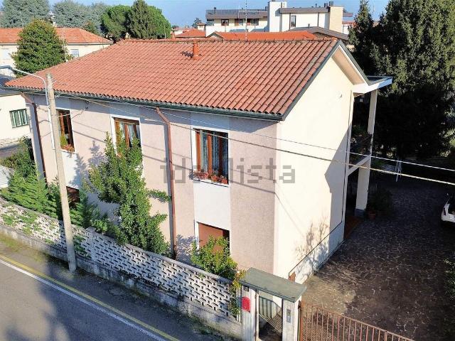 Casa in vendita a Villaggio dei Fiori, Limbiate