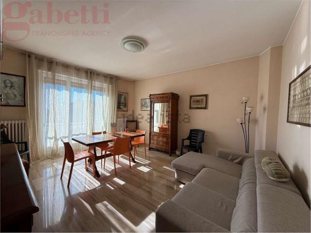 Casa in vendita a Buccinigo, Erba