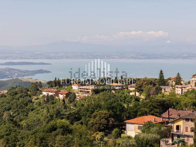 Casa in vendita a Passignano Sul Trasimeno, Umbria
