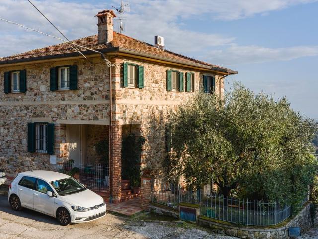 Casa in vendita a Massarosa, Toscana