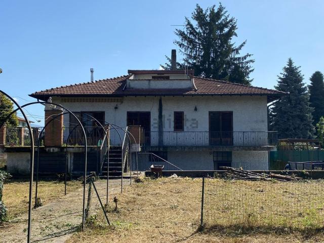 Casa in vendita a Rogoredo, Casatenovo