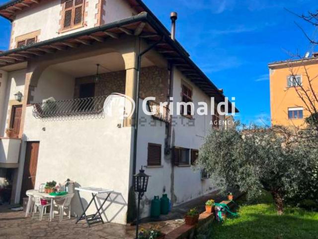 Casa in vendita a Volterra, Toscana
