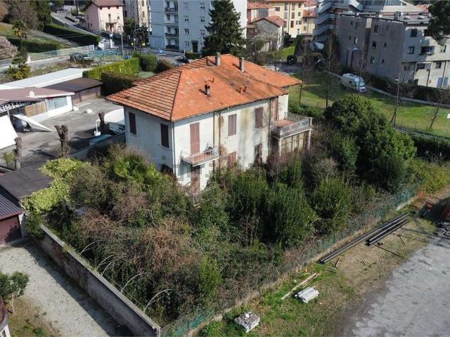 Casa in vendita a Maslianico, Lombardia