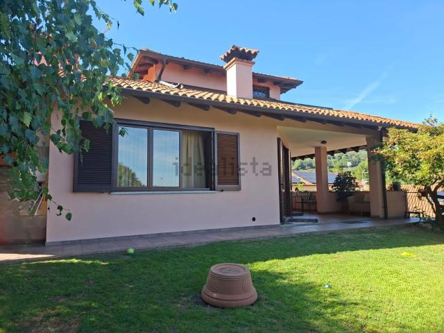 Casa in vendita a Ghevio, Meina