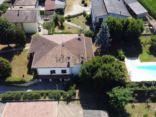 Casa in vendita a Castelnuovo Bocca D'adda, Lombardia
